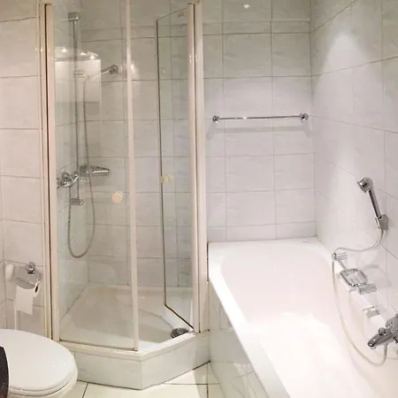 Appartamento Poli Studio- Dusche Oder Bad- Wc 2-bettwohnung By Interhome *